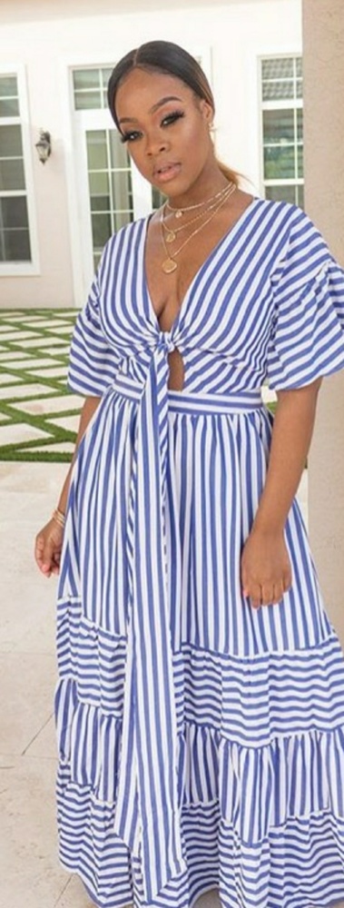 NWOT~Fashionable/Flowy Maxi Dress~